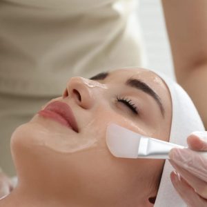 Peeling, quimioexfoliación y fotobiodinámica.